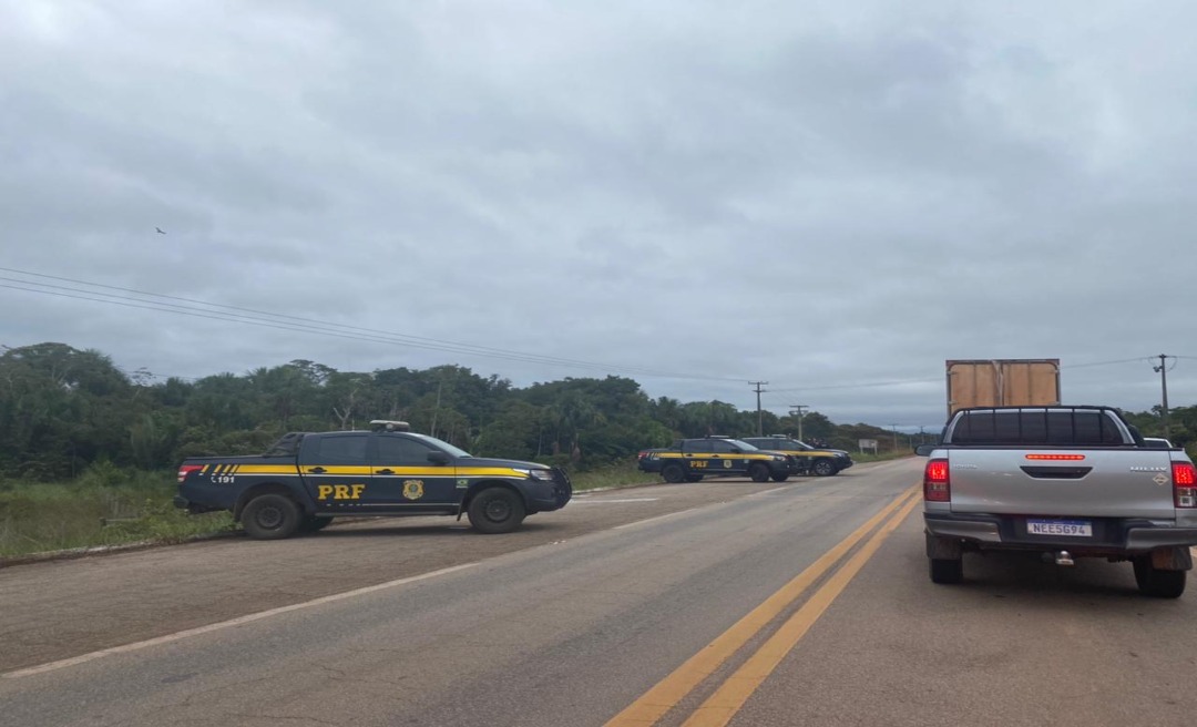 Decepção: Bloqueio da PRF deixa acreanos a 15km de distância de Bolsonaro